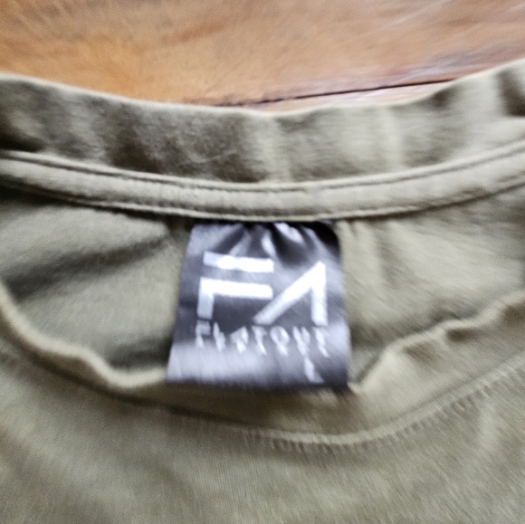 Flatout Apparel t-shirt (L) - Picture 2 of 3